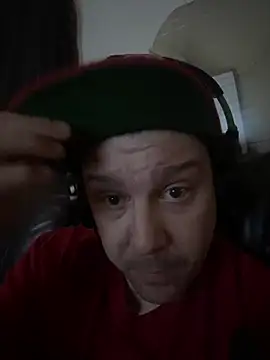 Snapshot of GabEthier chatting on April 6, 2026, 1:23 am GabEthier online show from April 6, 2026, 1:23 am