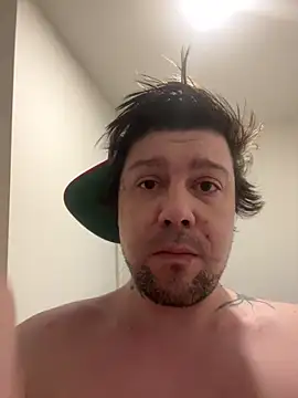 Snapshot of GabEthier chatting on April 14, 2026, 6:35 pm GabEthier online show from April 14, 2026, 6:35 pm