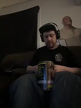 Snapshot of GabEthier chatting on April 12, 2026, 3:32 am GabEthier online show from April 12, 2026, 3:32 am