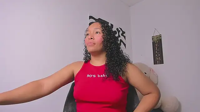 Snapshot of Nia13 chatting on April 6, 2026, 6:03 am Nia13 online show from April 6, 2026, 6:03 am