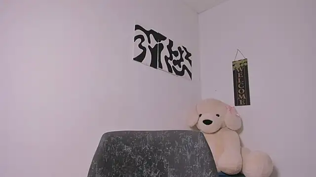 Snapshot of Nia13 chatting on March 31, 2026, 1:07 am Nia13 online show from March 31, 2026, 1:07 am