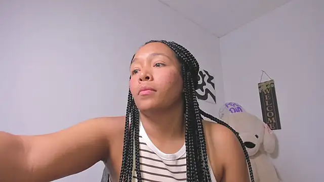 Snapshot of Nia13 chatting on March 28, 2026, 6:47 am Nia13 online show from March 28, 2026, 6:47 am