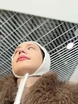 Snapshot of MiaTee chatting on February 13, 2026, 4:12 am MiaTee online show from February 13, 2026, 4:12 am