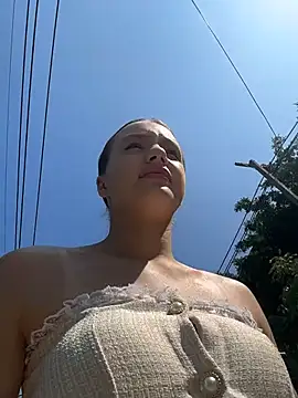 MiaTee online show from March 31, 2026, 2:57 am