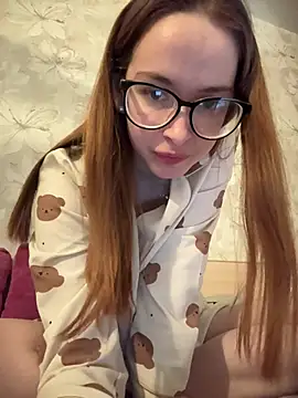 Snapshot of MalliSun chatting on February 18, 2026, 6:15 pm MalliSun online show from February 18, 2026, 6:15 pm