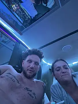 Snapshot of mileslongdeep chatting on February 25, 2026, 4:01 am mileslongdeep online show from February 25, 2026, 4:01 am