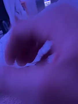 Snapshot of mileslongdeep chatting on February 19, 2026, 12:02 pm mileslongdeep online show from February 19, 2026, 12:02 pm