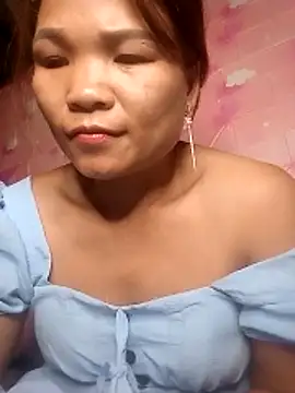 Snapshot of maymay-2000 chatting on February 6, 2026, 11:06 am maymay-2000 online show from February 6, 2026, 11:06 am