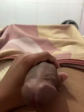 comesuabuceta online show from April 13, 2026, 10:19 am