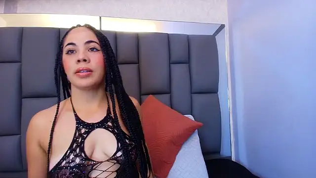 melany roberts  online show from May 26, 2026, 3:04 am