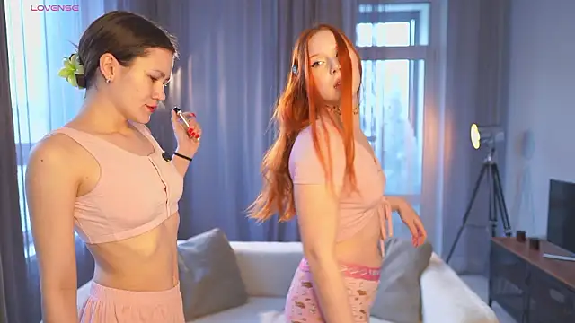 Snapshot of LoraineKlinger chatting on February 13, 2026, 4:12 am LoraineKlinger online show from February 13, 2026, 4:12 am