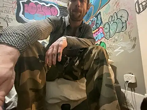 gothboiplzty online show from March 30, 2026, 5:31 am