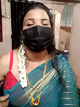Snapshot of Madhusri_Tamil_Telugu chatting on May 18, 2026, 1:38 pm Madhusri Tamil Telugu online show from May 18, 2026, 1:38 pm