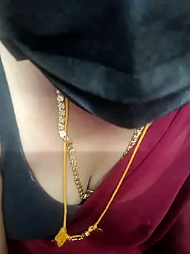 Snapshot of Madhusri_Tamil_Telugu chatting on April 30, 2026, 12:45 pm Madhusri Tamil Telugu online show from April 30, 2026, 12:45 pm