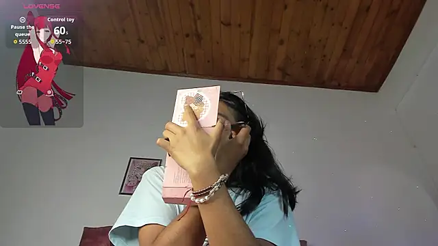 Snapshot of luna_velveth chatting on March 27, 2026, 1:14 am luna velveth online show from March 27, 2026, 1:14 am