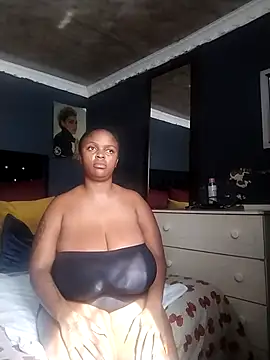 PrettyLisa26 online show from April 12, 2026, 7:33 am