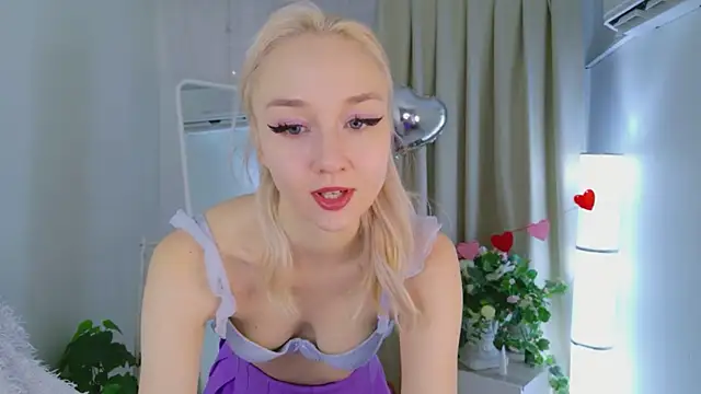 Audrey Kiss online show from February 12, 2026, 7:08 am