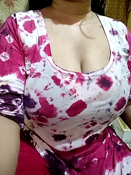 PARI51 online show from May 17, 2026, 7:58 pm