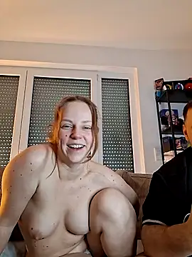 Snapshot of Larifari0406 chatting on February 23, 2026, 1:12 pm Larifari0406 online show from February 23, 2026, 1:12 pm