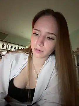 Snapshot of ameliamooon chatting on February 3, 2026, 8:19 am ameliamooon online show from February 3, 2026, 8:19 am