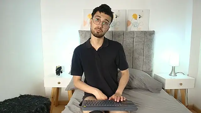 James Potter  online show from February 11, 2026, 9:25 pm