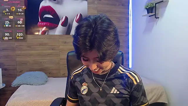 Snapshot of annie_sleeper chatting on February 10, 2026, 7:24 pm annie sleeper online show from February 10, 2026, 7:24 pm