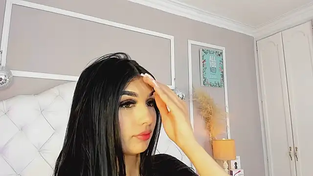 Snapshot of saryth_hott chatting on February 4, 2026, 2:23 pm saryth hott online show from February 4, 2026, 2:23 pm