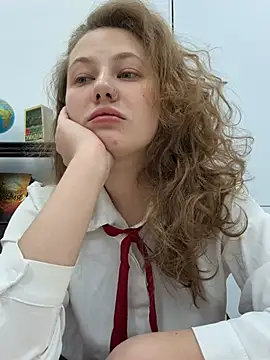 AsynaYuuki online show from April 3, 2026, 7:53 pm