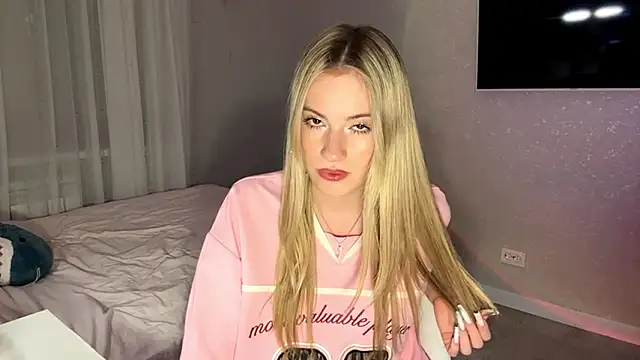 Between Eeys online show from February 2, 2026, 5:12 pm