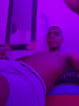 hotboyluxe online show from May 24, 2026, 11:21 am