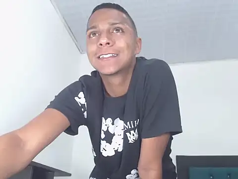 hotboyluxe online show from April 26, 2026, 6:43 am