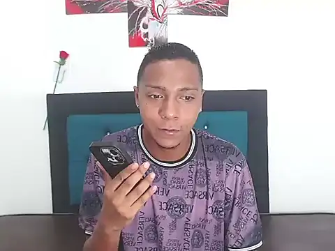 Snapshot of hotboyluxe chatting on April 5, 2026, 7:53 pm hotboyluxe online show from April 5, 2026, 7:53 pm