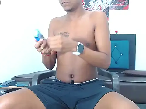 Snapshot of hotboyluxe chatting on March 12, 2026, 3:45 am hotboyluxe online show from March 12, 2026, 3:45 am