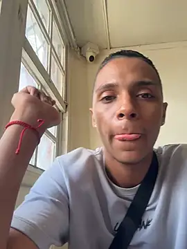 hotboyluxe online show from July 11, 2026, 3:23 pm