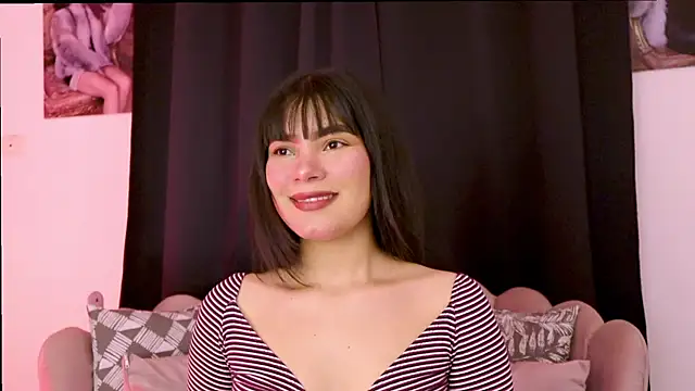 dakotacollins  online show from May 16, 2026, 3:16 am