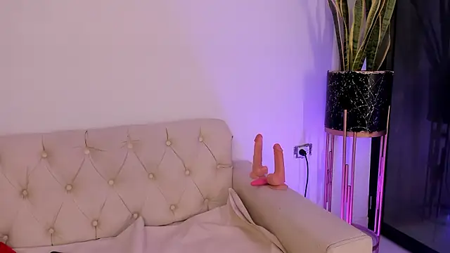 liorah wolf online show from February 20, 2026, 8:22 pm