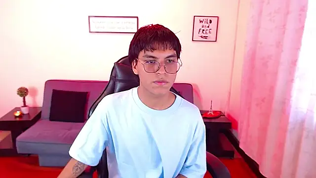 Maecum18 online show from May 13, 2026, 9:22 pm