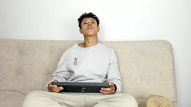 Snapshot of _Alex_Colton chatting on February 16, 2026, 11:13 pm Alex Colton online show from February 16, 2026, 11:13 pm