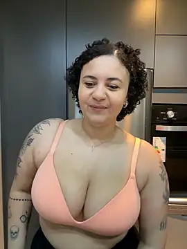 Snapshot of BabyChanntal chatting on February 10, 2026, 1:43 pm BabyChanntal online show from February 10, 2026, 1:43 pm