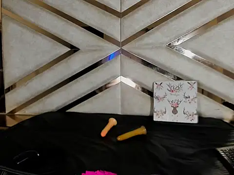 Snapshot of CharlotteSexRs chatting on February 18, 2026, 12:19 am CharlotteSexRs online show from February 18, 2026, 12:19 am