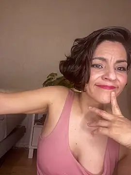 Snapshot of eva_luz chatting on February 21, 2026, 2:13 am eva luz online show from February 21, 2026, 2:13 am