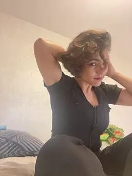 Snapshot of eva_luz chatting on March 5, 2026, 12:35 pm eva luz online show from March 5, 2026, 12:35 pm