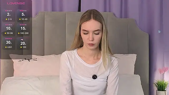 NikkiRyx online show from March 4, 2026, 3:20 pm