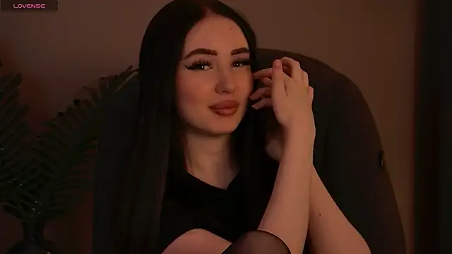 ArianaLim online show from May 8, 2026, 3:49 pm