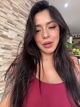 Snapshot of foxxy_lover chatting on February 6, 2026, 7:21 pm foxxy lover online show from February 6, 2026, 7:21 pm