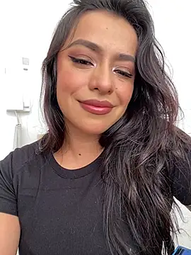 Snapshot of foxxy_lover chatting on February 4, 2026, 3:29 pm foxxy lover online show from February 4, 2026, 3:29 pm