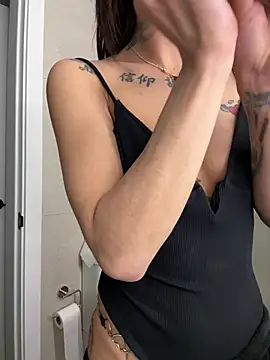 Snapshot of MelaFoxx chatting on February 15, 2026, 7:57 pm MelaFoxx online show from February 15, 2026, 7:57 pm