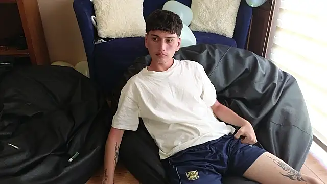 Snapshot of mrpicklesx23 chatting on February 9, 2026, 3:43 pm mrpicklesx23 online show from February 9, 2026, 3:43 pm