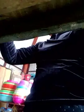 Snapshot of YIYI-502 chatting on February 5, 2026, 8:21 am YIYI-502 online show from February 5, 2026, 8:21 am