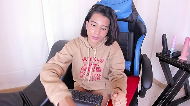 Emily bruss online show from April 14, 2026, 8:25 pm